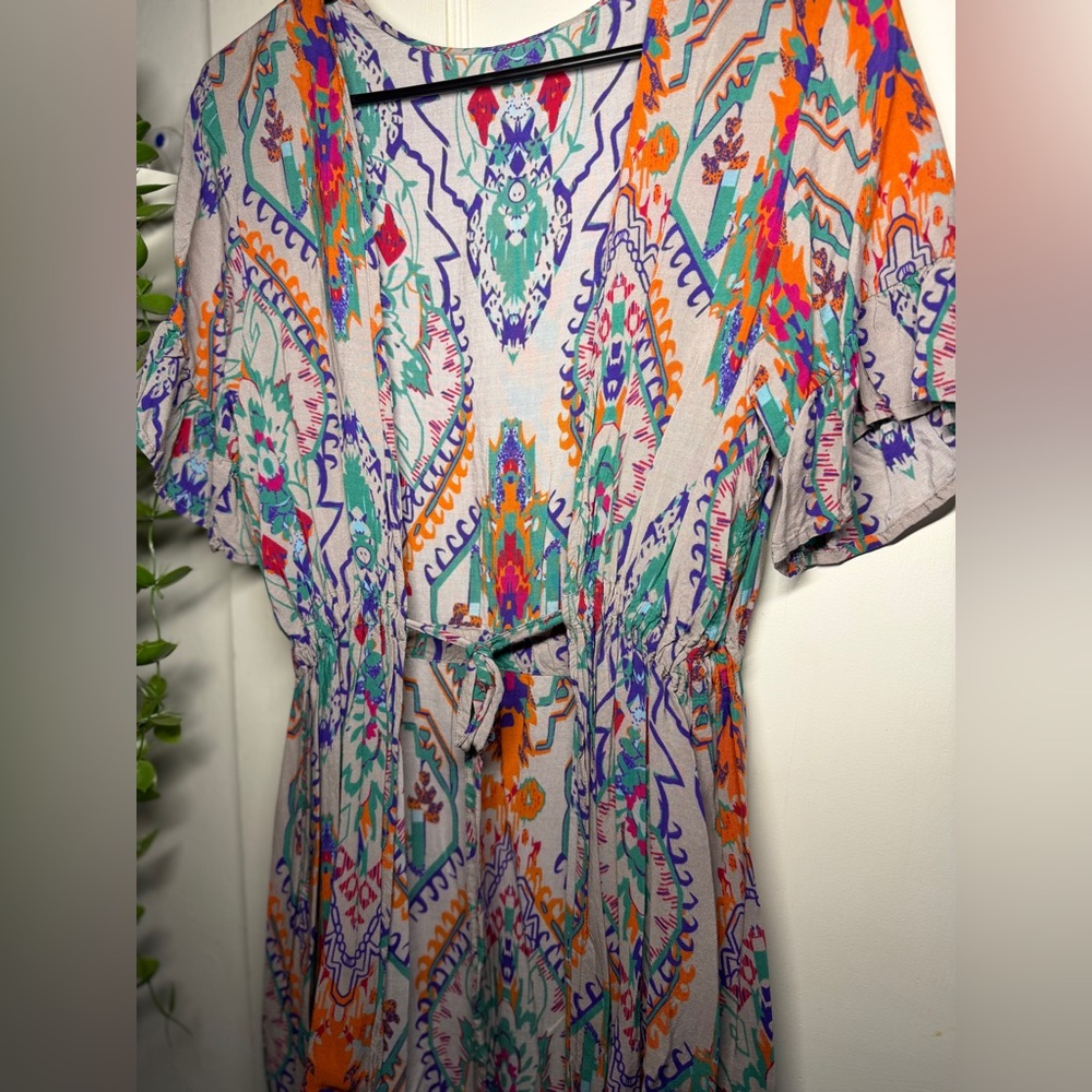 Colorful Patterned cover up - Picture 2 of 3
